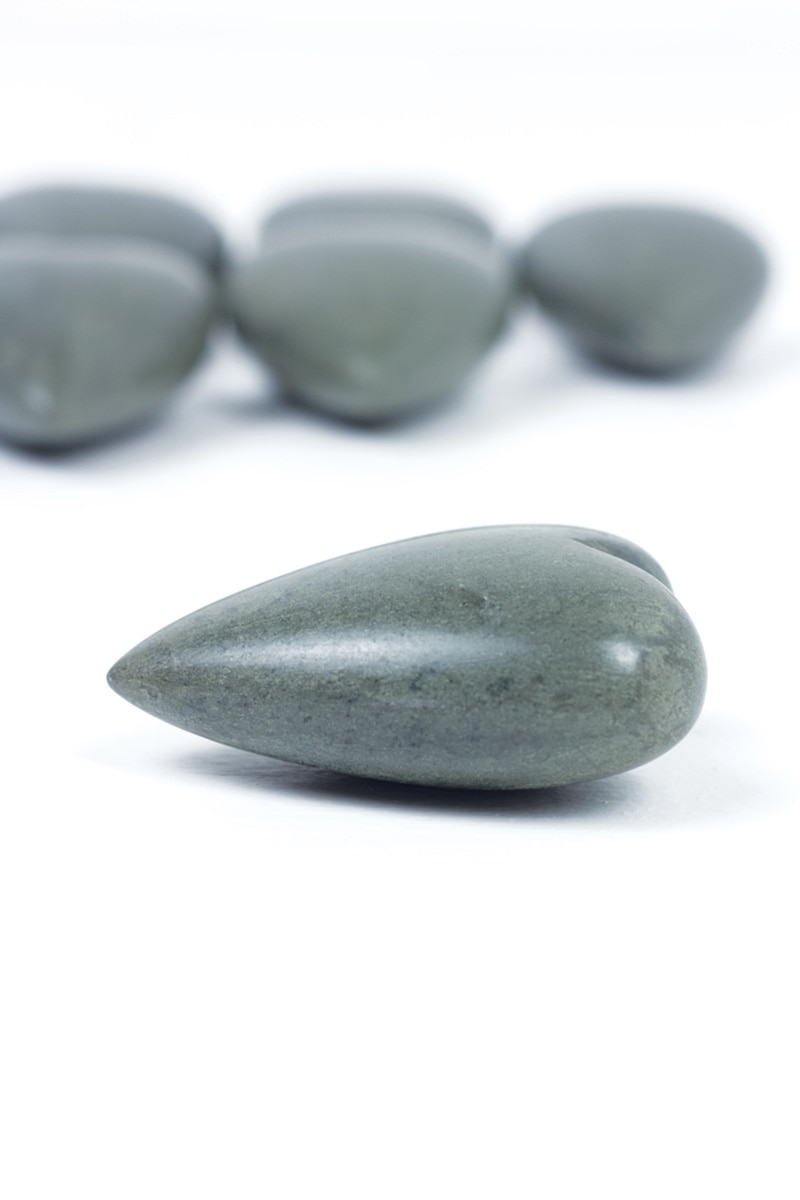 Box of 2 — Set of 6 Dark Grey Hand-Carved Stone Hearts