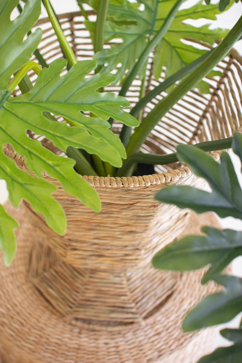 Seagrass Recycled Iron, Iron And Seagrass Urn – Short