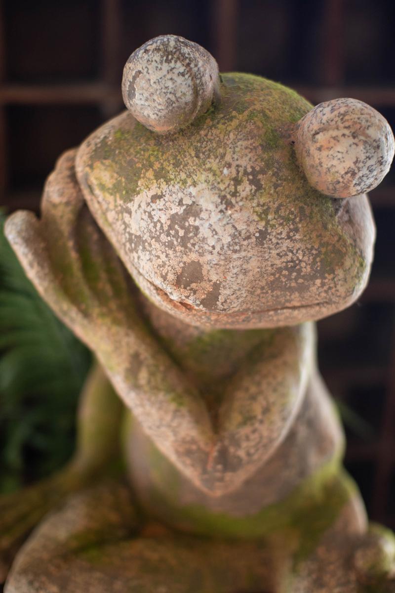 Faux Concrete Frog – Large, Gray