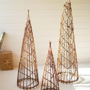 Nesting twig Christmas trees