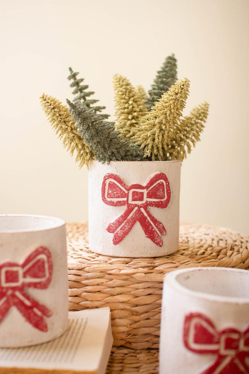 Clay Container – Bow
